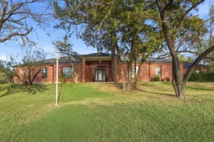 2541 Town View Dr, Cedar Hill, TX 75104 - Photo 3