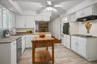 1228 Farnham Court E, Irving, TX 75062 - Photo 15