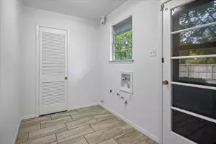 1228 Farnham Ct E, Irving, TX 75062 - Photo 33