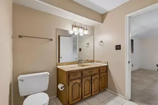 3815 Spring Hollow Dr, Carrollton, TX 75007 - Photo 27