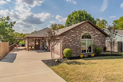 129 Morris Street, DeSoto, TX 75115 - Photo 1