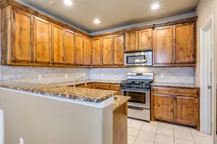 212 Bolivar St, Sanger, TX 76266 - Photo 3