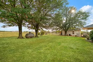209 Farm Road 2352, Honey Grove, TX 75446 - Photo 13