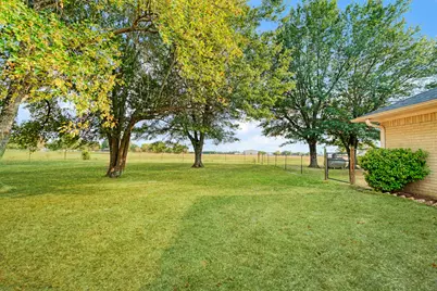 209 Farm Road 2352, Honey Grove, TX 75446 - Photo 11