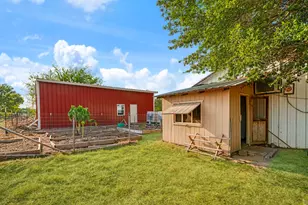 209 Farm Road 2352, Honey Grove, TX 75446 - Photo 21