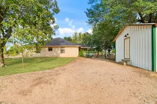 209 Farm Road 2352, Honey Grove, TX 75446 - Photo 23
