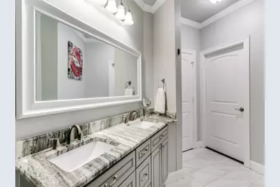 507 E Dallas Road, Grapevine, TX 76051 - Photo 5