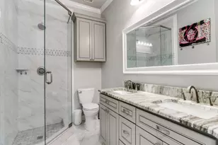 507 E Dallas Rd, Grapevine, TX 76051 - Photo 13