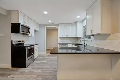 1585 E Kiest Boulevard, Dallas, TX 75216 - Photo 11