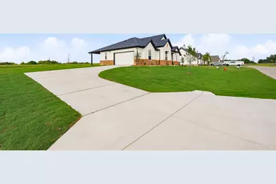 116 Park Hurst Drive, Boyd, TX 76023 - Photo 5