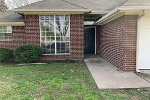 816 Brittany Dr, Denton, TX 76209 - Photo 3