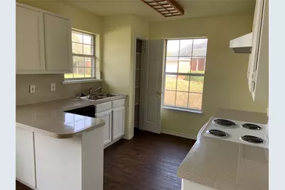 816 Brittany Drive, Denton, TX 76209 - Photo 5