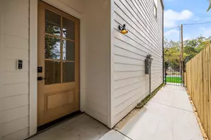 1641 Faye St, Dallas, TX 75215 - Photo 3