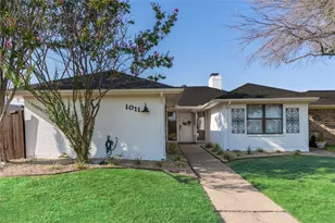 1011 Wimbledon Ln, Plano, TX 75075 - Photo 1