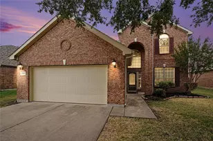 804 W Bend Blvd, Burleson, TX 76028 - Photo 1