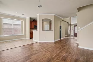 804 W Bend Blvd, Burleson, TX 76028 - Photo 9