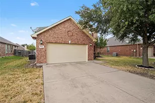 804 W Bend Blvd, Burleson, TX 76028 - Photo 3