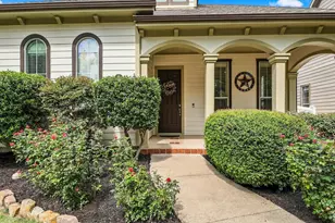 1901 Brown Thrasher Blvd, Savannah, TX 76227 - Photo 3