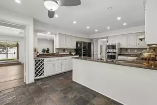 6720 Robin Willow Ct, Dallas, TX 75248 - Photo 9