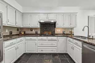 6720 Robin Willow Ct, Dallas, TX 75248 - Photo 11