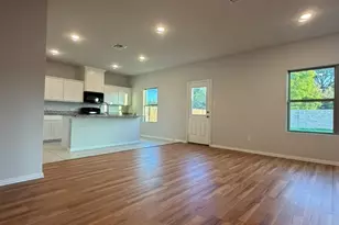 553 Hickory Rdg Dr, Van Alstyne, TX 75495 - Photo 11