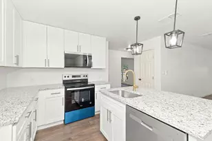 2002 Shawnee St, Denton, TX 76209 - Photo 7