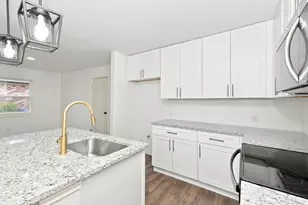 2002 Shawnee St, Denton, TX 76209 - Photo 5