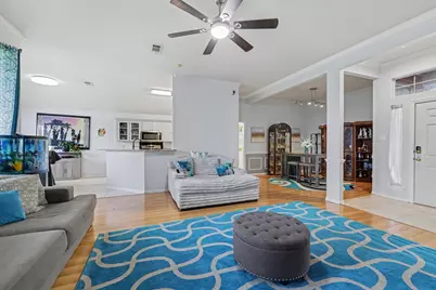 7925 Peregrine Trail, Arlington, TX 76001 - Photo 15