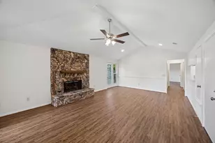 1613 19th St, Plano, TX 75074 - Photo 9