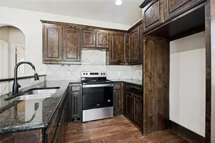 207 Ennis St, Waxahachie, TX 75165 - Photo 11