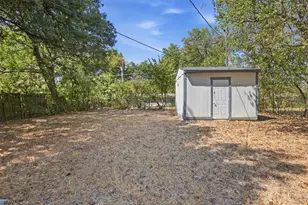 1203 Belvedere Dr, Arlington, TX 76010 - Photo 23