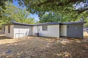 1203 Belvedere Dr, Arlington, TX 76010 - Photo 19
