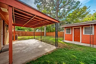 2710 W Walker St, Denison, TX 75020 - Photo 27