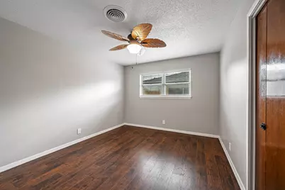 2710 W Walker Street, Denison, TX 75020 - Photo 3