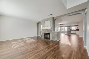 905 Elizabeth Dr, Lewisville, TX 75067 - Photo 7
