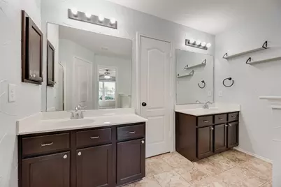 905 Elizabeth Drive, Lewisville, TX 75067 - Photo 17