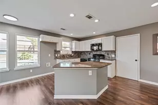 905 Elizabeth Dr, Lewisville, TX 75067 - Photo 9