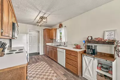 300 Wedgewood Drive, Stephenville, TX 76401 - Photo 11