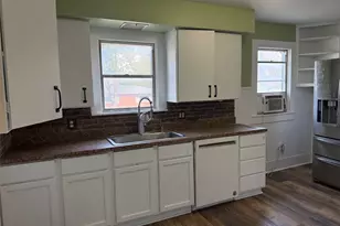 213 Rock St, Bowie, TX 76230 - Photo 5