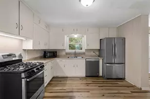 240 S Avenue A, Crawford, TX 76638 - Photo 9