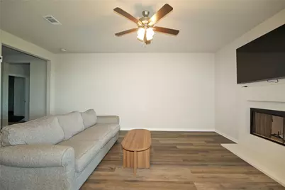 616 Juneau Street, Gainesville, TX 76240 - Photo 7