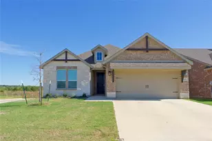 616 Juneau St, Gainesville, TX 76240 - Photo 1