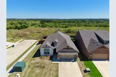 616 Juneau Street, Gainesville, TX 76240 - Photo 3