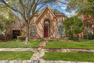 8609 Old Oak Dr, Irving, TX 75063 - Photo 1