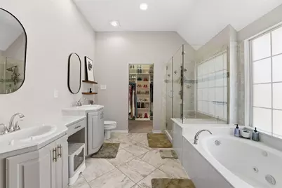 8609 Old Oak Drive, Irving, TX 75063 - Photo 9