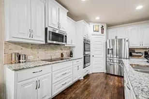 2116 Liriope Ln, Waxahachie, TX 75165 - Photo 3