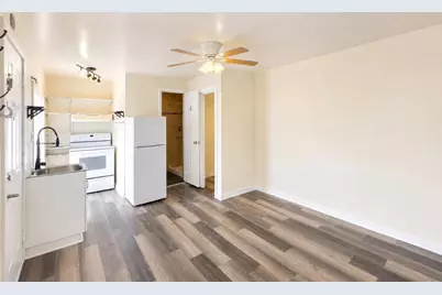 933 Gillham Road #B, Fort Worth, TX 76114 - Photo 5