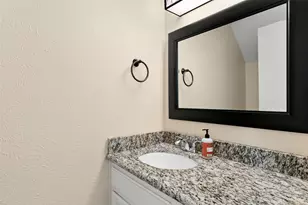 716 W Mulberry St, Denton, TX 76201 - Photo 11