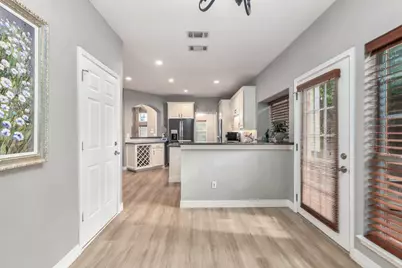 8707 Stonecrest Drive, Irving, TX 75063 - Photo 13