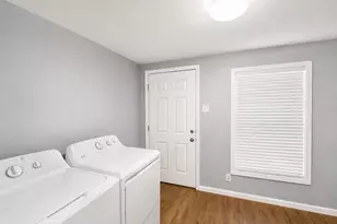 3438 Princeton Dr, Irving, TX 75062 - Photo 29